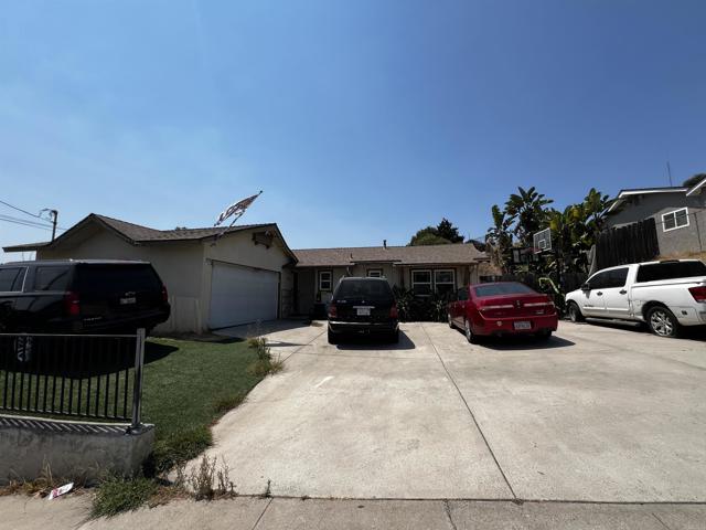 1817 Ramon Street, Lemon Grove CA: https://media.crmls.org/mediaz/13287664-7f5c-4395-8174-bef246164af6.jpg