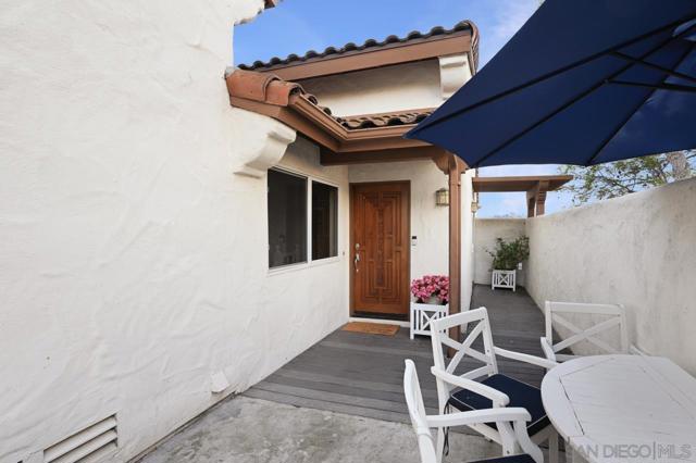 701 Fino Glen, Escondido CA: https://media.crmls.org/mediaz/132a9044-9d6b-4776-bc08-fb32d454ad50.jpg