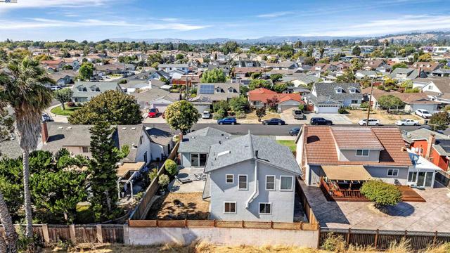 2560 Phelan Avenue, Hayward CA: https://media.crmls.org/mediaz/132a9411-3b13-4902-a7a2-ca0192064ad3.jpg