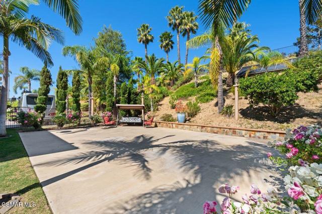 5492 Calarosa Ranch Road, Camarillo CA: https://media.crmls.org/mediaz/132ba680-5e40-4f7a-b9e7-5f5a02ab6674.jpg