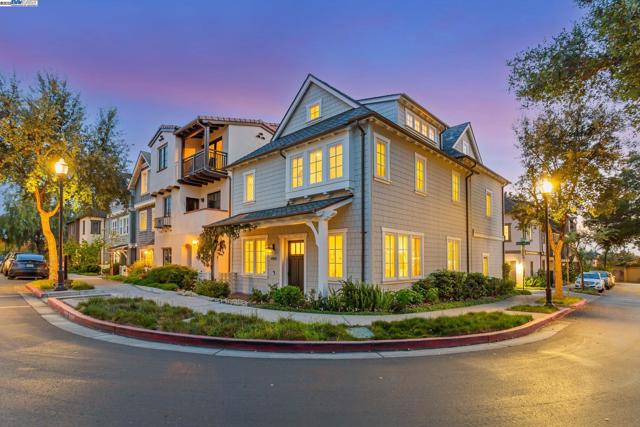 43150 Calle Familia, Fremont CA: https://media.crmls.org/mediaz/132c7108-c1c2-4d0c-a2a8-f9cf81f6ef72.jpg