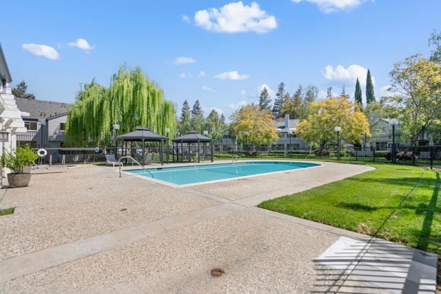 1795 Parkview Green Circle, San Jose CA: https://media.crmls.org/mediaz/132ce5ee-95b5-4fbd-af5f-1c751aa78a6a.jpg