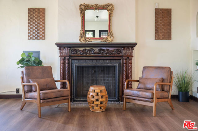 6655 Emmet Terrace, Los Angeles CA: https://media.crmls.org/mediaz/132cfe41-fdbc-4de8-9ff8-e8d657fd37be.jpg