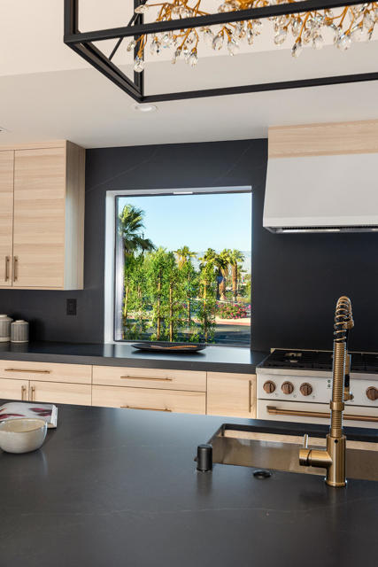 71501 Sahara Road, Rancho Mirage CA: https://media.crmls.org/mediaz/132d7636-1496-4ea7-b5fe-18e4f4fbc98c.jpg