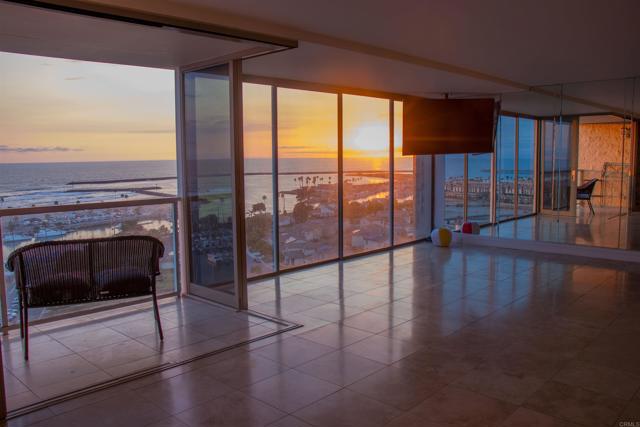 1200 N Harbor Drive, Oceanside CA: https://media.crmls.org/mediaz/132de3c8-5e3b-426e-a0ef-9f7d760a4223.jpg