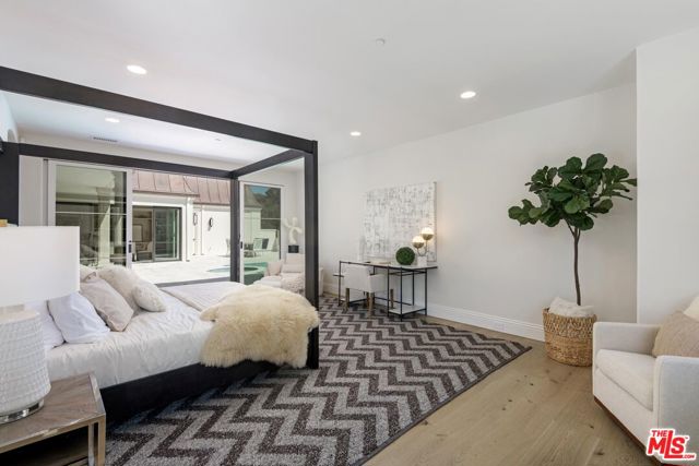 2125 Birnam Wood Drive, Santa Barbara CA: https://media.crmls.org/mediaz/132de793-dcce-46e7-bd28-a377f68955c1.jpg