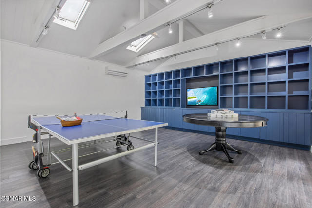 6972 Grasswood Avenue, Malibu CA: https://media.crmls.org/mediaz/132ebeb5-b8c0-4b17-a9f0-d9ee03a2376c.jpg