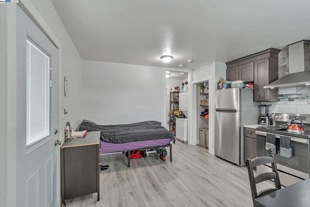 5444 Bancroft, Oakland CA: https://media.crmls.org/mediaz/132f5756-8b34-4d86-a418-6ed8d0f3c146.jpg
