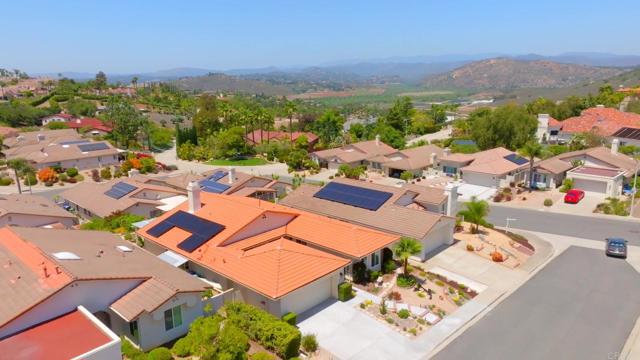 Detail Gallery Image 3 of 73 For 13356 Corte De Chucena, San Diego,  CA 92128 - 3 Beds | 2 Baths