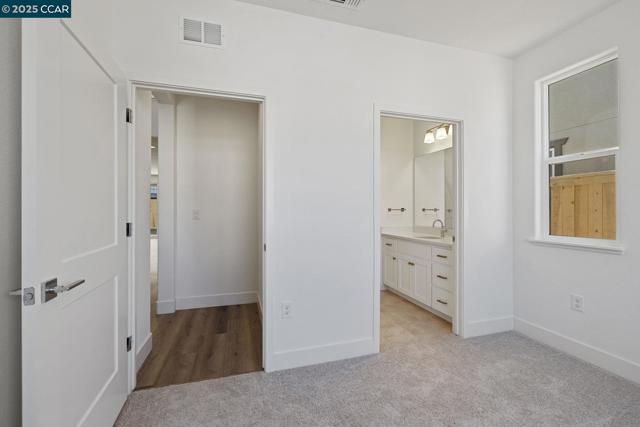 8121 Vessel Way, Sacramento CA: https://media.crmls.org/mediaz/132f9990-9f1f-4b1f-a233-7a87906129a6.jpg
