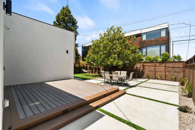 1025 Walnut Street, San Carlos CA: https://media.crmls.org/mediaz/13328fac-6bf7-4003-8307-b1e49449fff2.jpg
