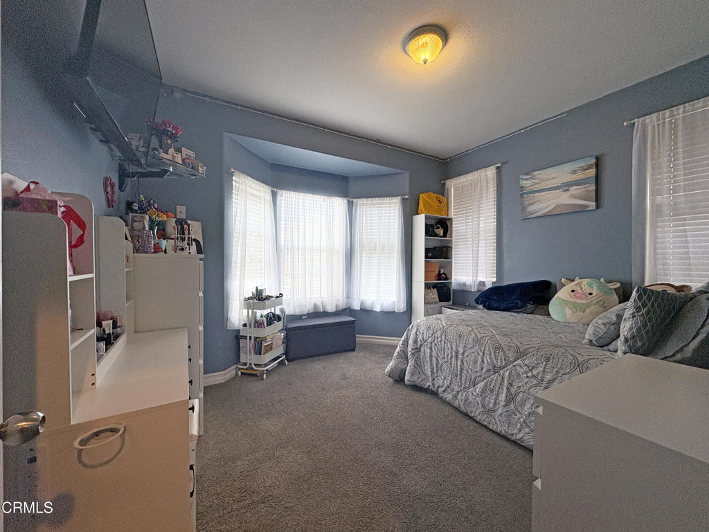 https://media.crmls.org/mediaz/13329f43-1c70-4b74-9a62-81e1695b3d39.jpg?preset=X-Large