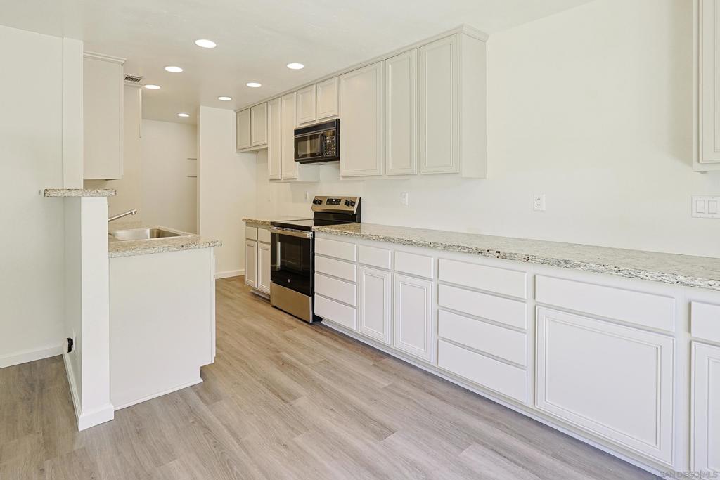 MLS #250032603SD image #14