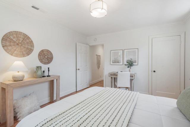 916 Peggy Lane, Menlo Park CA: https://media.crmls.org/mediaz/1333524b-ae03-48ee-8248-cb569b618f9b.jpg