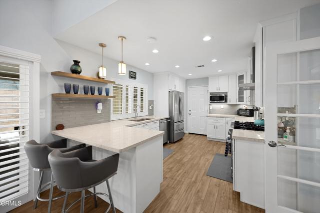 2452 N Teakwood Avenue, Rialto CA: https://media.crmls.org/mediaz/1334eb57-59e1-4aff-bd15-d7afddc84460.jpg