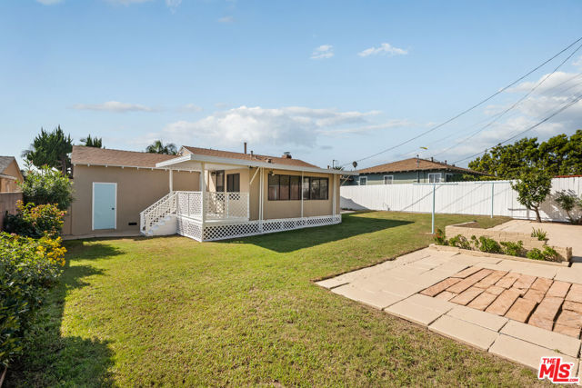 8734 Airlane Avenue, Los Angeles CA: https://media.crmls.org/mediaz/13353dd8-010b-4d12-98ea-4df3edc0a538.jpg