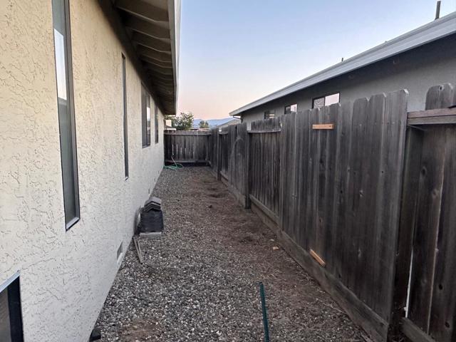 1670 Sausalito Drive, Hollister CA: https://media.crmls.org/mediaz/1335c31b-26db-4eed-834f-7f50b6e655be.jpg
