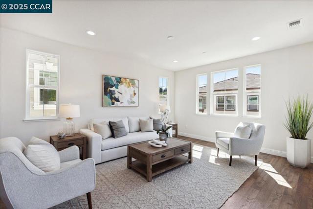 38 Citron Knoll, Orinda CA: https://media.crmls.org/mediaz/13367543-fc12-4947-aeaf-e85c3d3b4eed.jpg