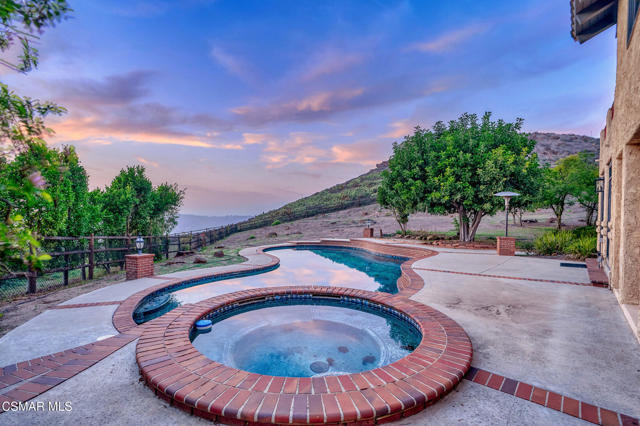 751 Wildwood Avenue, Thousand Oaks CA: https://media.crmls.org/mediaz/1336beb3-98a9-4678-a727-01f5949bc36c.jpg