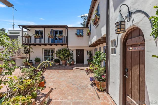 7728 Ludington Pl, La Jolla CA: https://media.crmls.org/mediaz/13370451-6802-4ff2-b653-60c256c5aeac.jpg