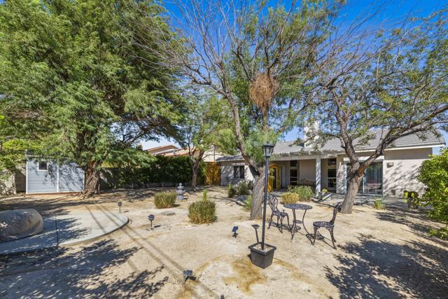 12925 Hidalgo Street, Desert Hot Springs CA: https://media.crmls.org/mediaz/13371028-a7bf-4e63-85b7-1d78d3961e04.jpg