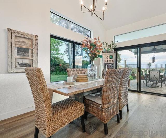 366 Doheny Bay Court, Oceanside CA: https://media.crmls.org/mediaz/1337daf5-d5ae-4f8f-819d-a782a476419e.jpg