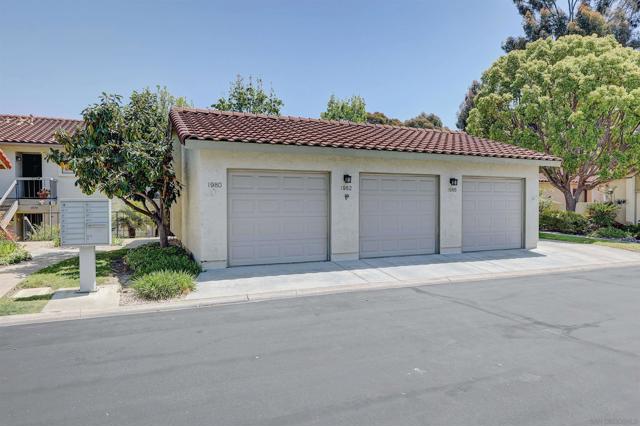 1982 Fairlee, Encinitas CA: https://media.crmls.org/mediaz/13380e46-8970-4dcd-9b56-15e2aee08fb3.jpg