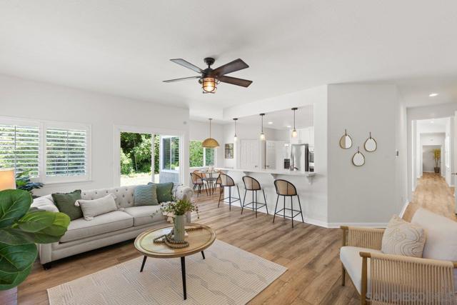 2084 Roberts Pl, Escondido CA: https://media.crmls.org/mediaz/13386594-4005-45e9-9187-a9ffeb3ea3ba.jpg