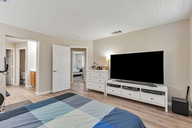 208 Jupiter Ct., Pittsburg CA: https://media.crmls.org/mediaz/1339aa24-2e98-4a5c-94ed-32383eb577cb.jpg