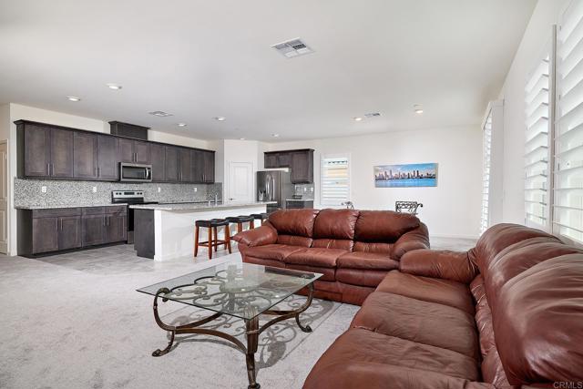 Detail Gallery Image 12 of 53 For 13410 Herringbone Ct, Valley Center,  CA 92082 - 4 Beds | 2/1 Baths