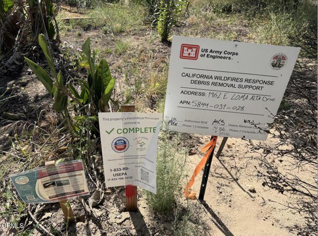 1962 E Loma Alta Drive, Altadena CA: https://media.crmls.org/mediaz/133a78a5-e679-4cfa-bb4e-a1e613f50e6c.jpg