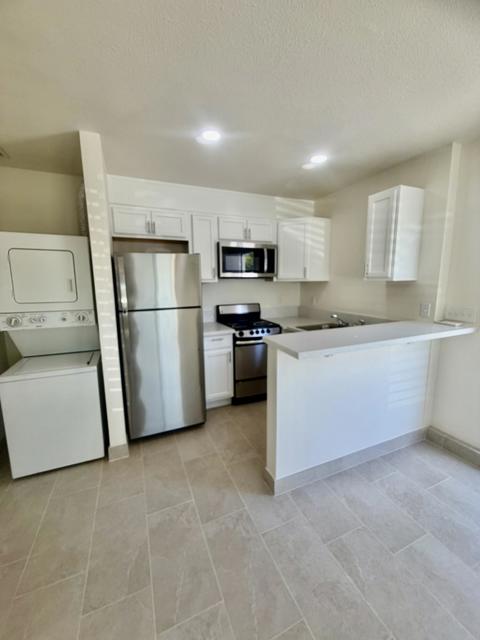 Image 2 of 8 For 52443 Tripoli Way B