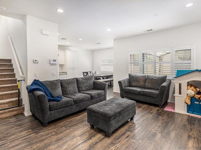35406 Brown Galloway Ln, Fallbrook CA: https://media.crmls.org/mediaz/133ae609-9148-4368-a475-07b6909d9022.jpg