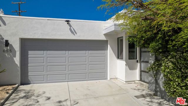 655 E Chuckwalla Road, Palm Springs CA: https://media.crmls.org/mediaz/133c634e-94ca-4c1b-b318-a79653e0f52e.jpg