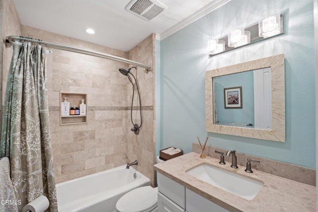 161 Harborview Court, Ventura CA: https://media.crmls.org/mediaz/133c6ce7-cc0b-424a-ab02-bd98da9a9b3f.jpg
