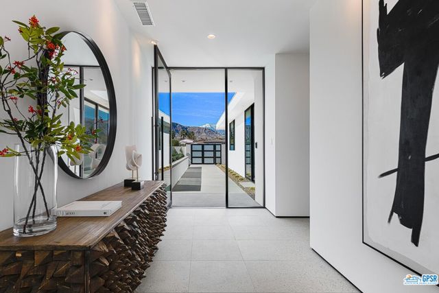 23240395 Listing Image 5
