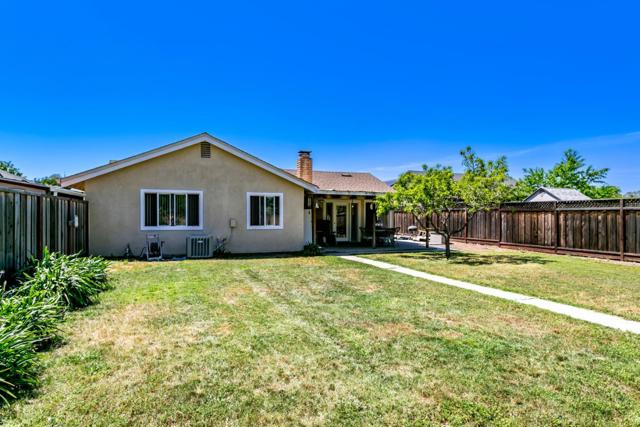 9124 Connell Court, Gilroy CA: https://media.crmls.org/mediaz/133e9872-fd47-4413-bcd6-eb75e42454e0.jpg