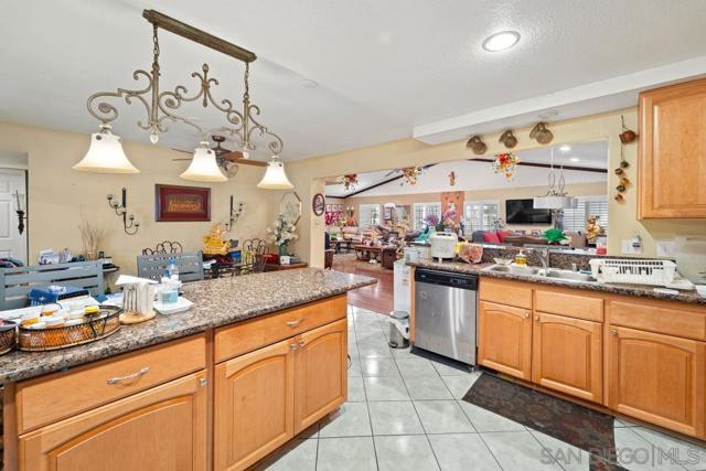 Image 18 of 30 For 6481 Viewpoint Drive