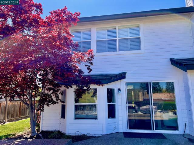1161 Torrey Pines Place, Clayton CA: https://media.crmls.org/mediaz/133eee74-cf49-47b4-8828-095d0dc0e2bd.jpg