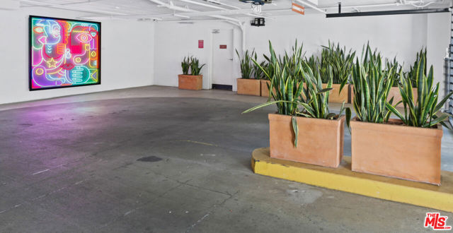 1430 N HARPER Avenue, West Hollywood CA: https://media.crmls.org/mediaz/133f26c8-dab1-4cf8-b337-890610327405.jpg