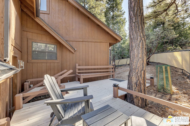 25181 Gail Drive, Idyllwild CA: https://media.crmls.org/mediaz/133fa0f4-d190-40f6-a341-80697b21a88a.jpg