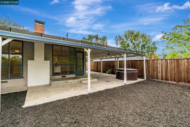 3119 Meadowbrook Dr, Concord CA: https://media.crmls.org/mediaz/133fb712-24f4-43f0-b7ca-ff12c922b208.jpg