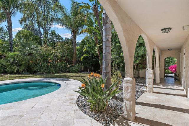 17274 Verdes Robles, Los Gatos CA: https://media.crmls.org/mediaz/133fc3c9-aa9a-47db-be98-3f2b5356e902.jpg