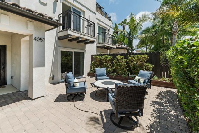 Detail Gallery Image 5 of 39 For 4057 Lamont St, San Diego,  CA 92109 - 3 Beds | 2/1 Baths