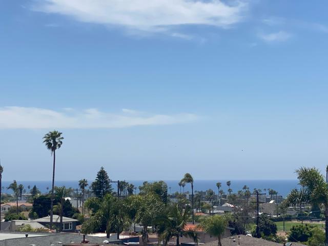 644 Grant Street, Oceanside CA: https://media.crmls.org/mediaz/13403b6d-285a-4ff0-acdc-98deea632209.jpg
