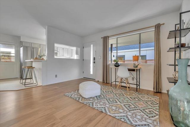 103 Darlington ln, Soquel CA: https://media.crmls.org/mediaz/1340455c-63b6-4ed2-8041-6c31d2f37480.jpg