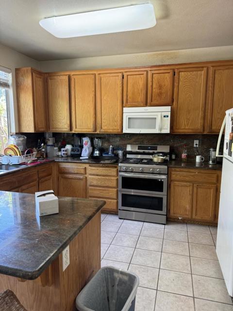 Image 7 of 24 For 637 Powderhorn Avenue