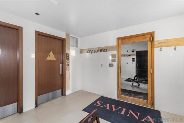 1388 Kettner Blvd, San Diego CA: https://media.crmls.org/mediaz/13426a39-2e12-481d-a9c0-3c92b8853b70.jpg