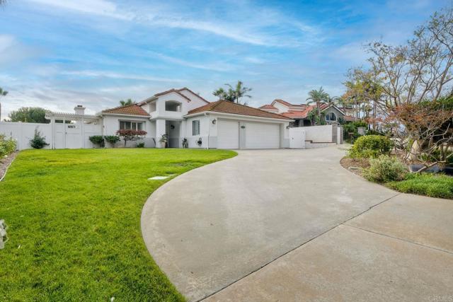 Detail Gallery Image 7 of 55 For 5413 Fairgreen Way, Bonsall,  CA 92003 - 3 Beds | 3 Baths