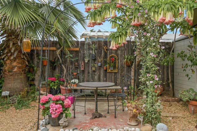1032 Alberta Pl, San Diego CA: https://media.crmls.org/mediaz/13433229-7a27-4f4a-a527-4cd155d8749a.jpg